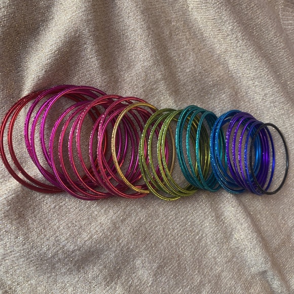 Bracelet/Bangles - Picture 2 of 2